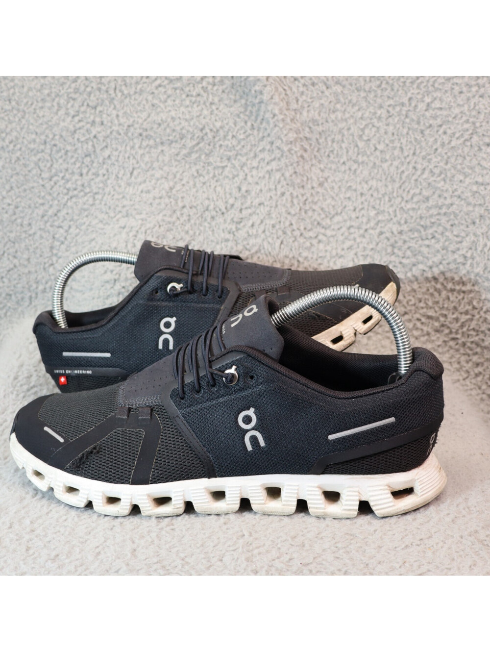 On Cloud 5 Women 9.5 Shoes Black Swiss Engineering Shoes